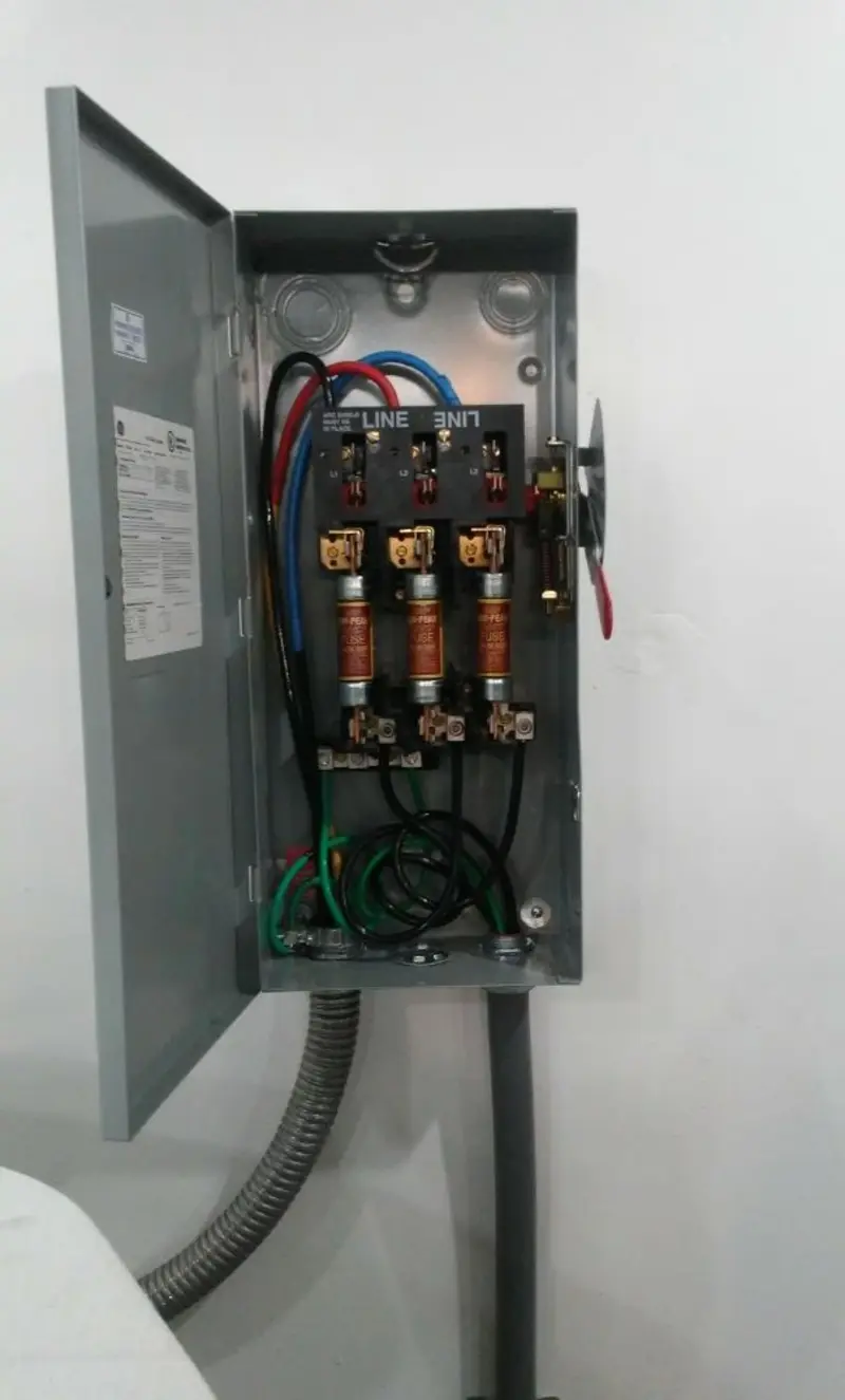 Three-phase disconnect switch installed for Smoke Detector Installation in Boulder City